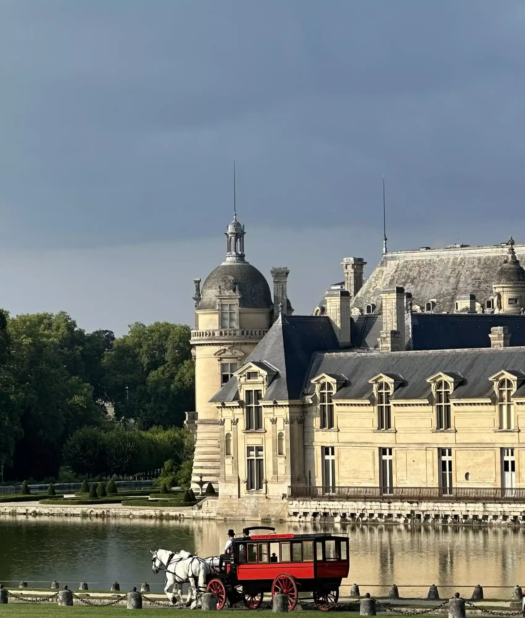 Un VTC fiable pour vos départs et arrivées Photographie d'un de nos véhicules